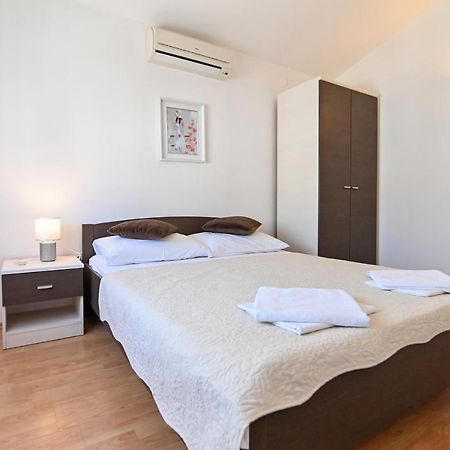 Apartments Andrea I Baška Kültér fotó